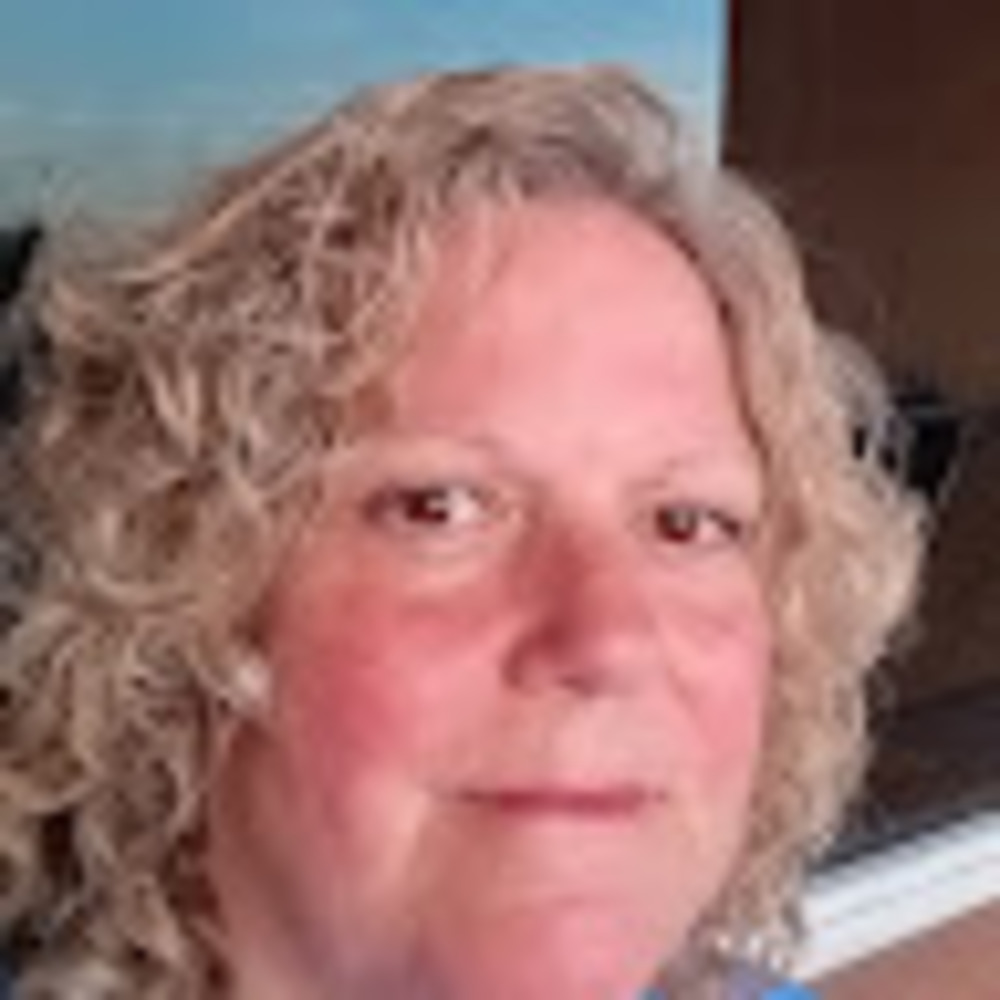 Meet your Posher, Debbie